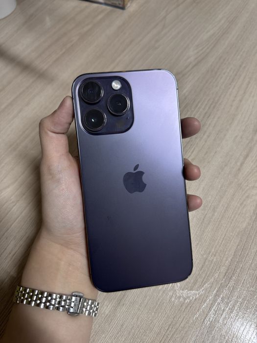 Продам айфон 14 про макс