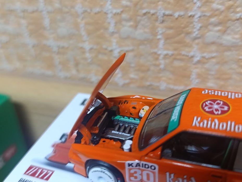 Продам BMW e30 kaidohause от фирмы mini gt капот открывается