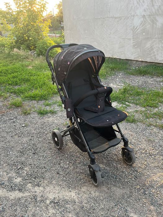 Продам коляску прогулочную