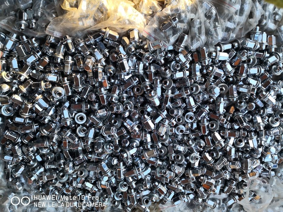 Гайки с водеща втулка за тойота за алуминиеви джанти