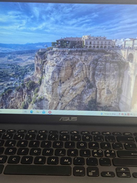 Ofertă Laptop Gaming /Office ASUS VivoBook X509DA – Ryzen 5 3500U, 12GB RAM, SSD