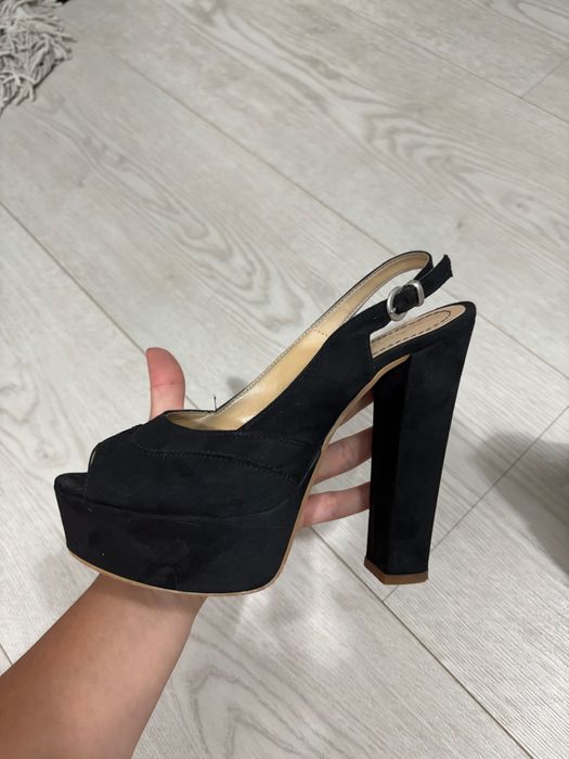 Дамски обувки на ток