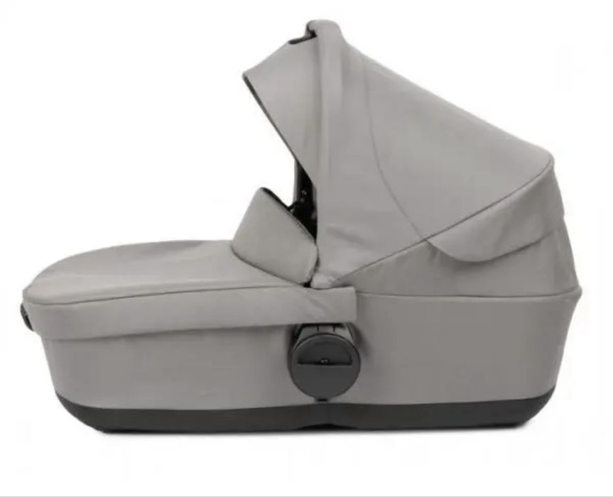 Продам люльку easywalker