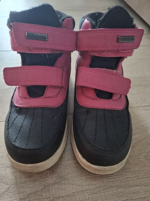 Продам весенние детские ботинки