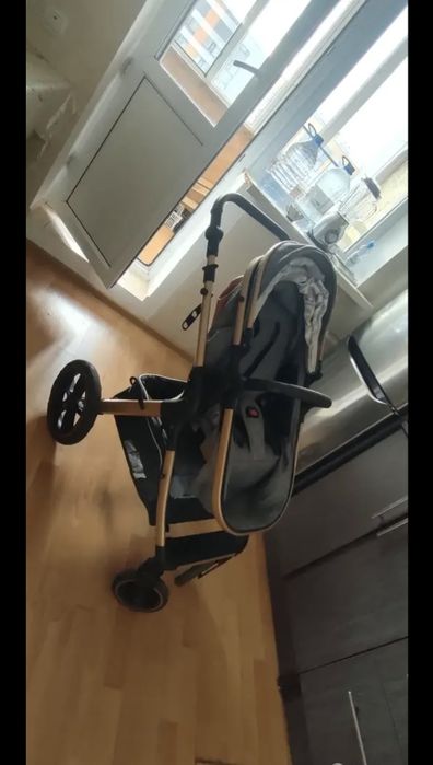 Продам коляску 2в1