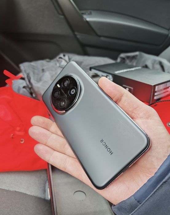 Vand/Schimb Honor magic 7 pro, garantie 2 ani