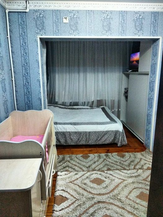 Своя 3х комнатная кв 3/1/9 на карасу 6, можно подофис или обмен.