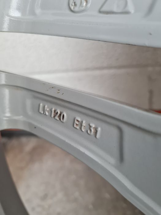 Джанти BORBET за BMW VW T5 T6 OPEL Insignia R16 5x120 ET31 7J