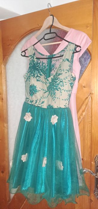 Rochie ocazie verde cu crem