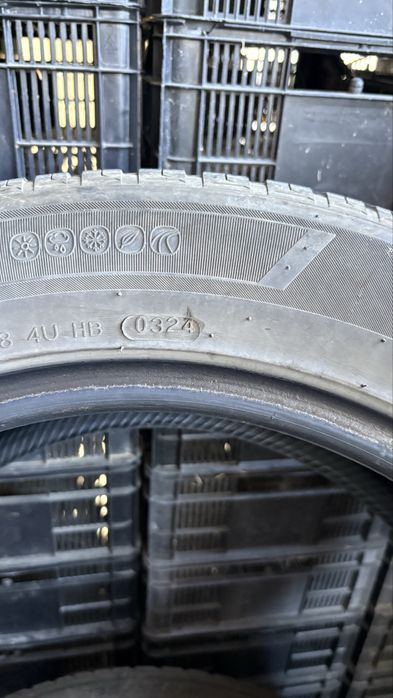 Гуми всесеонни в много добро състояние