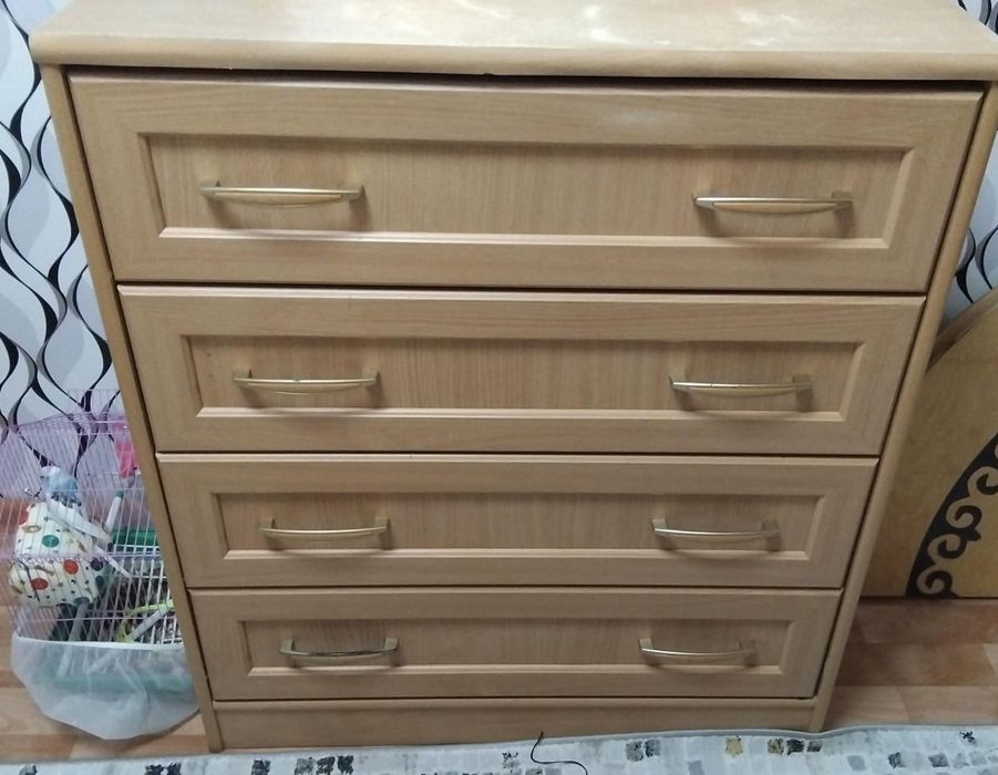 Продам комод30000