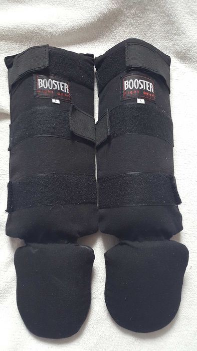 Vînd genunchiere de box