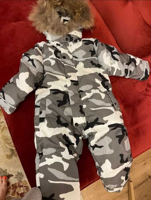 Зимний комбинезон на мальчика 98р