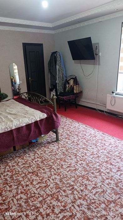 Уй сотилади кўк сарой институтда