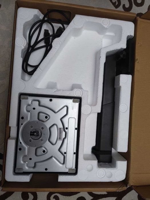 Монитор Lenovo ThinkVision P24h-2L