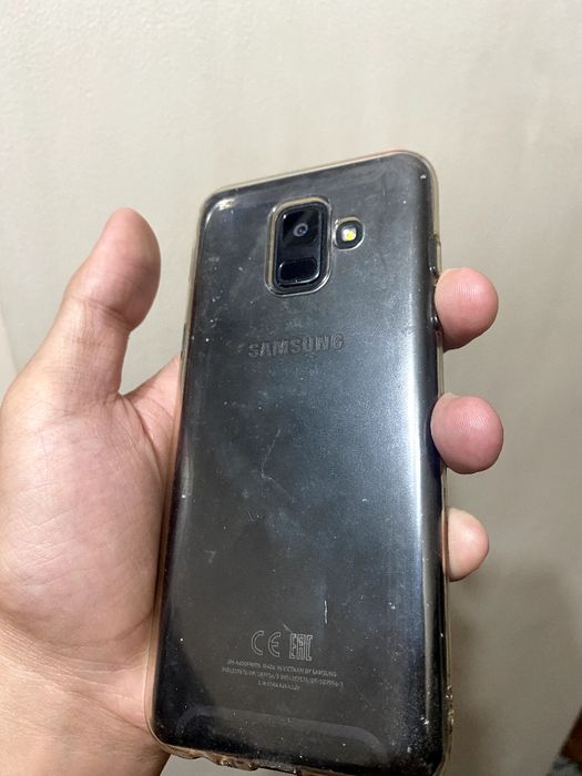 Samsung Смартфон Samsung Galaxy A6 2018 года 32GB черный