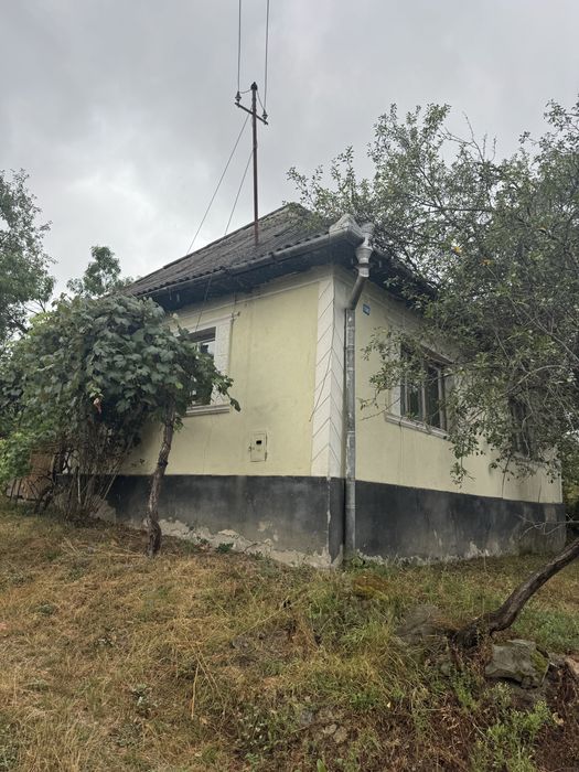 Vand casa si teren la 40 km de Baia Mare