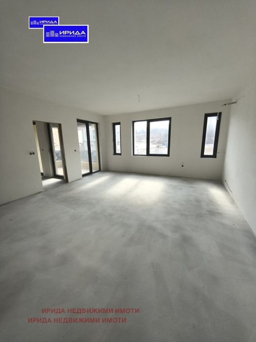 Четиристаен апартамент в Надежда 2