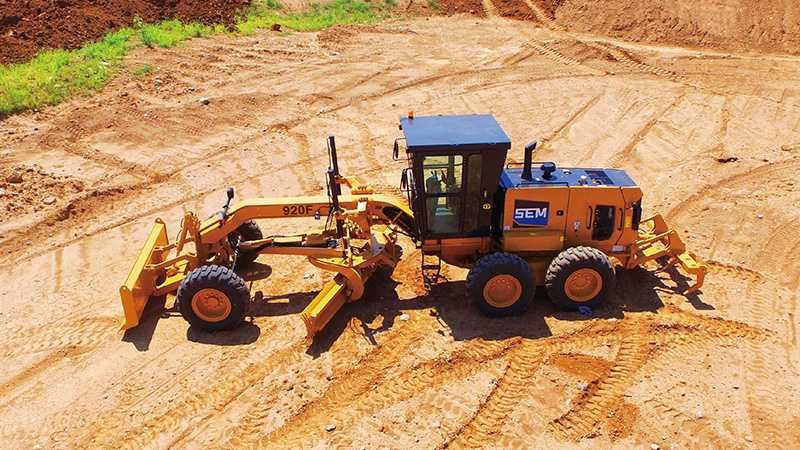 Автогрейдер SEM 920F в наличии