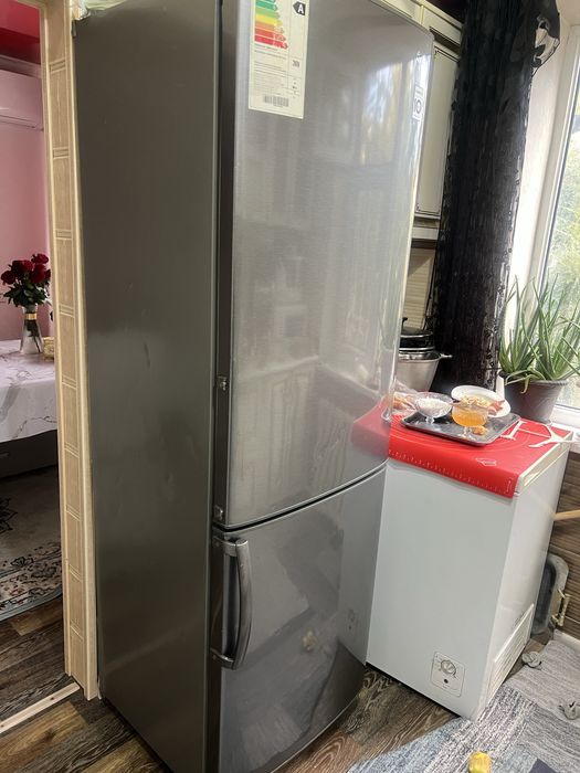 Холодильник LG буу