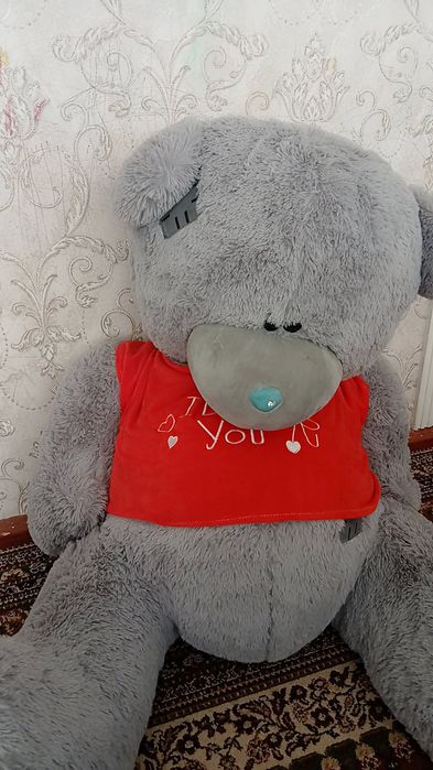 Большой медведь тедди