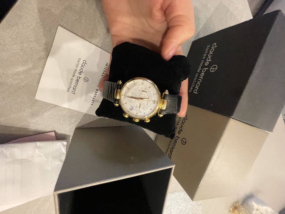 Оригинален дамски чаковник “Claude Bernard “