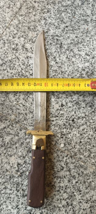 Cuțit vechi,Detalii în fotografii