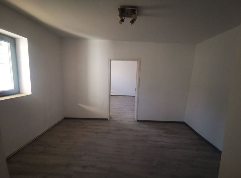 Vând casa sararie copou