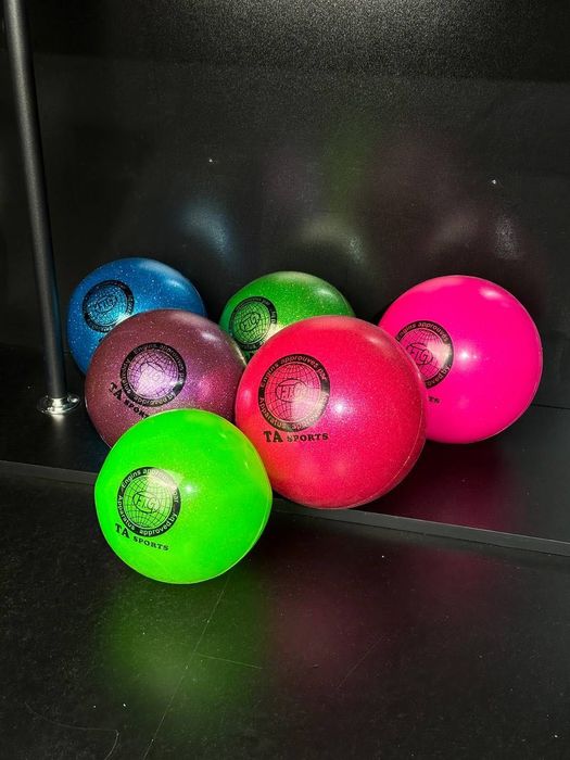 мяч гимнастический от первых рук