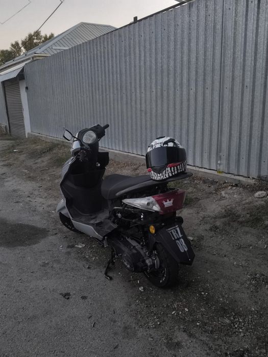 Продам скутер м12