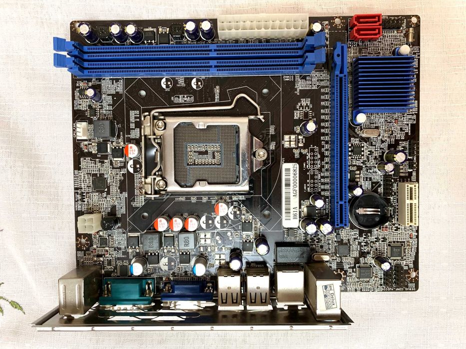 Материнская плата Biostar H61