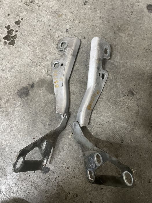 Capota motor / balamale capota stanga / dreapta Opel Astra H