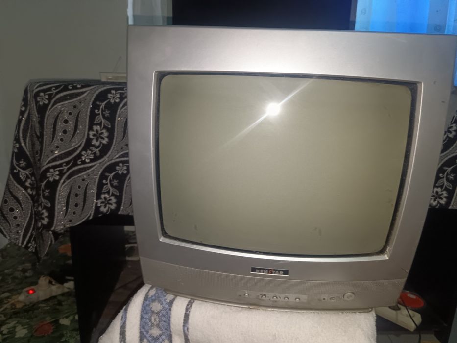 Televizoare mici cu tub