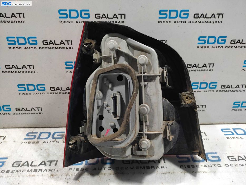 Stop Lampa Tripla Dreapta Volkswagen Polo 9N 9N2 2002 - 2005 Cod 6Q6945258A [L5013]