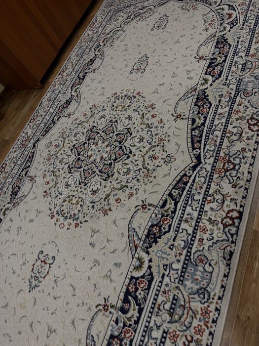 Продам ковер 2*4