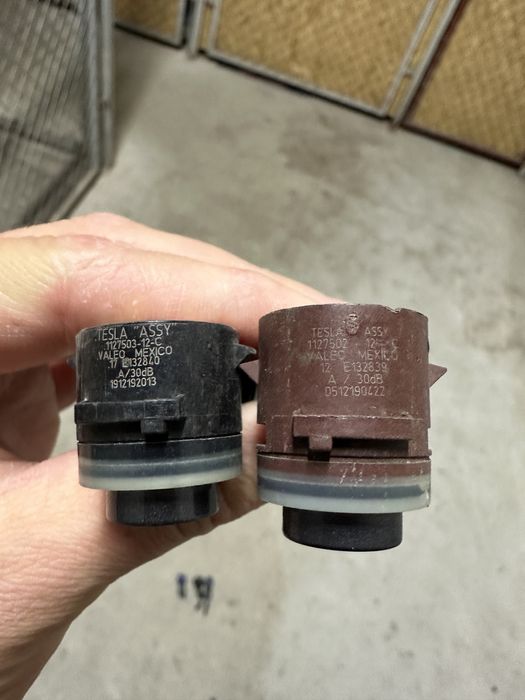Senzori parcare Tesla Model 3 cod 112750313C / 112750212C/ 112750312C
