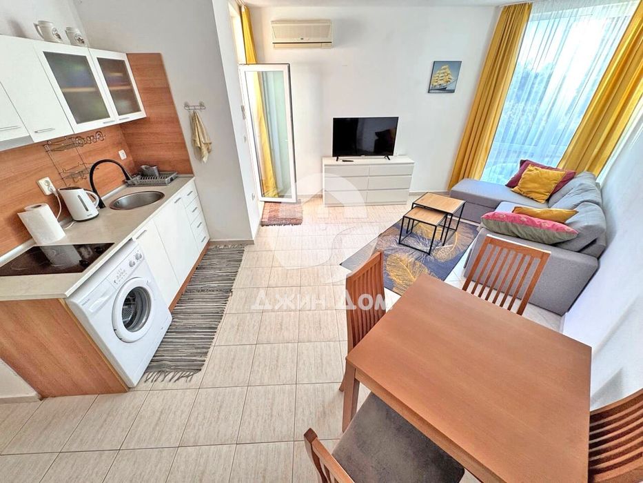 Продава се Двустаен апартамент в к.к. Слънчев бряг - 64 кв.м за 1249 €/кв.м - Снимка #2