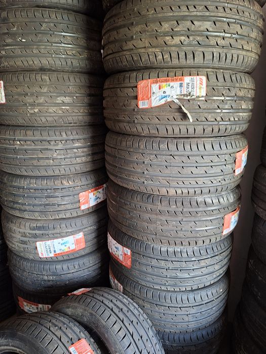 Продам шины. 235/45/18 Китай