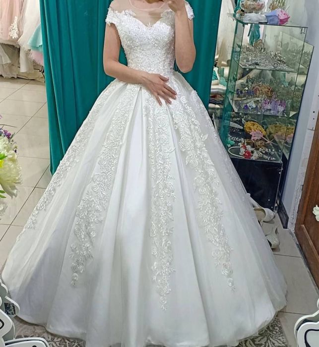 Свадебные платья