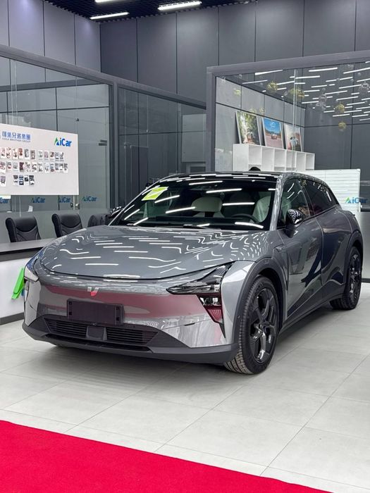 Geely Ji YUE 01  2×4