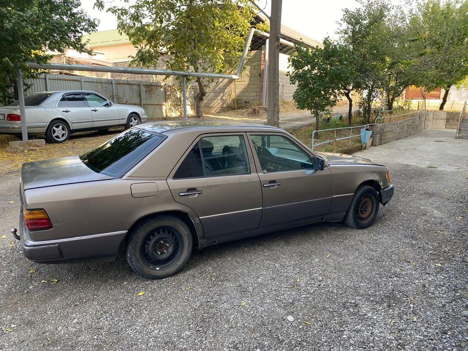 Мерседес-бенс 230