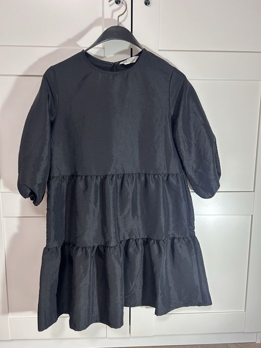 Разпродажба на рокли Zara, HM, Desigual и др.