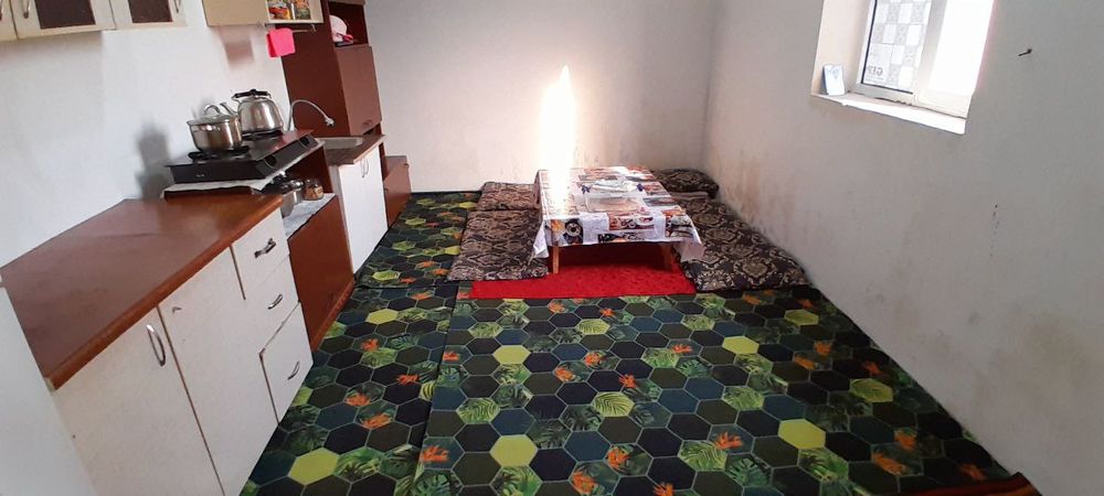 Ховли сотилади срочна