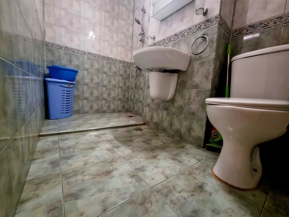 Дава се под наем Двустаен апартамент в Бургас, Възраждане - 66 кв.м за 375 € - Снимка #3