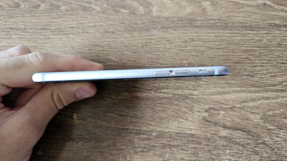 iPhone 6 silver 16Gb