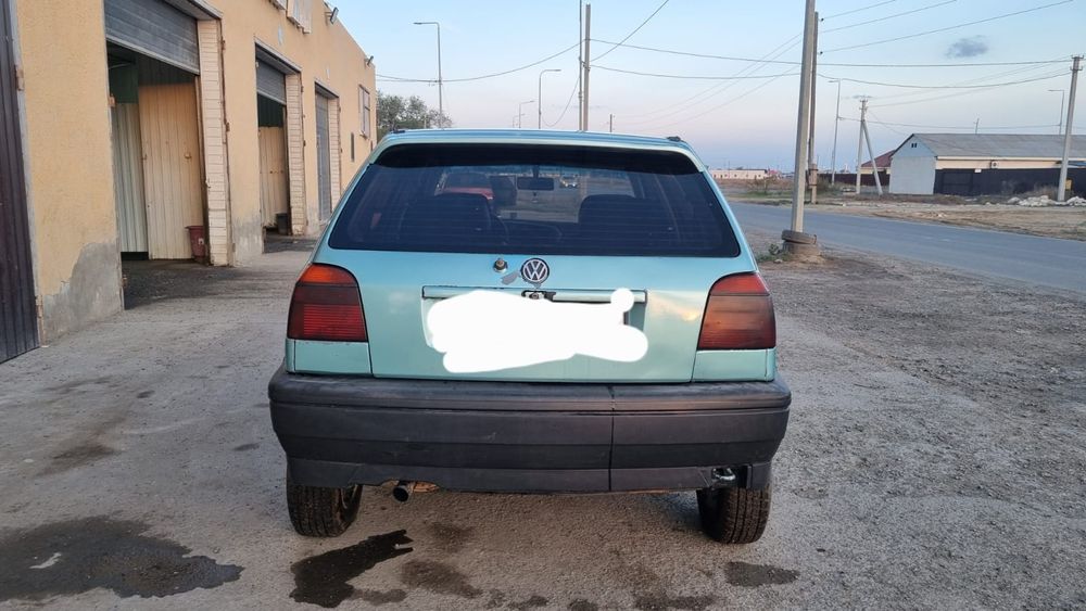 Автомобиль Golf 3 1992
