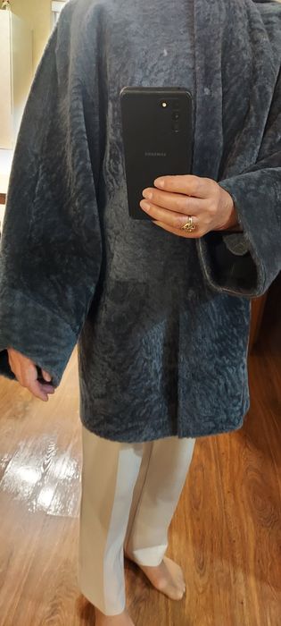 Продам модную дубленку.