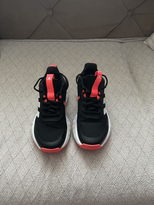 Детски маратонки  носени са само веднъж