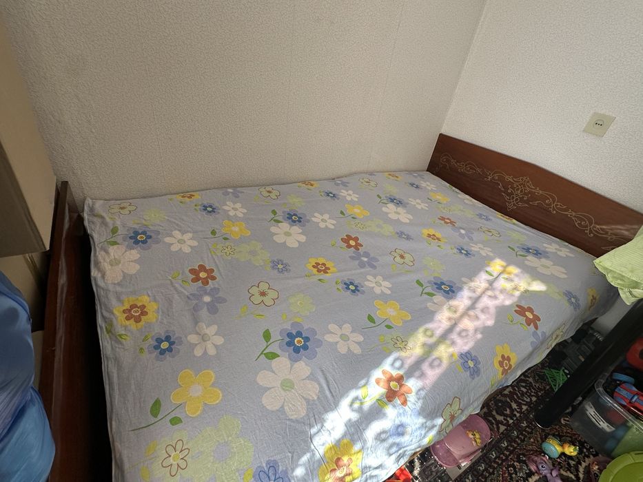 Продам кровать 1,5 спальную