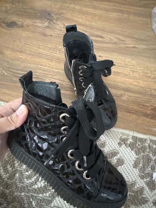 Ботинки для девочки.От фирмы тифлани